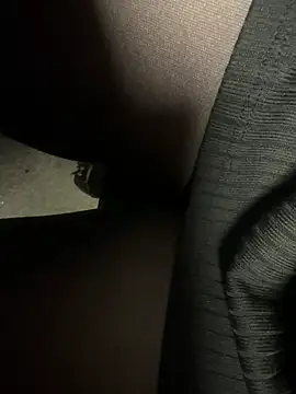 HiddenHoneyLDN online show from January 15, 3:38 pm