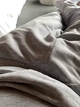 Snapshot of andrey1887 chatting on September 26, 8:51 am andrey1887 online show from September 26, 8:51 am