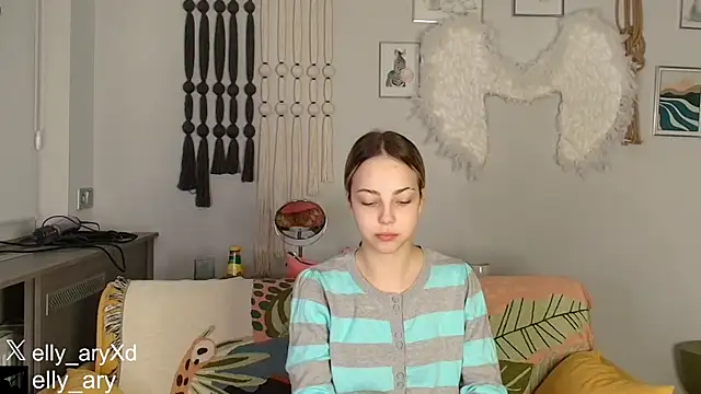 Snapshot of daddyonlyloveme chatting on January 7, 9:17 pm daddyonlyloveme online show from January 7, 9:17 pm