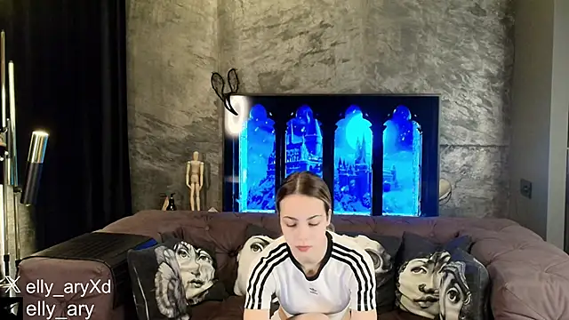 Snapshot of daddyonlyloveme chatting on February 1, 9:35 pm daddyonlyloveme online show from February 1, 9:35 pm