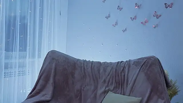 BlushinBloom online show from February 25, 5:50 am