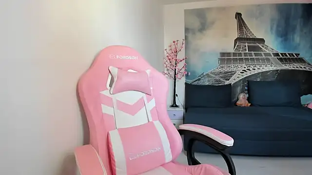 RheaEtthan online show from April 15, 9:05 am