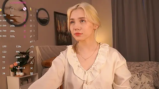 Snapshot of LilianBenskin chatting on November 18, 7:02 am LilianBenskin online show from November 18, 7:02 am