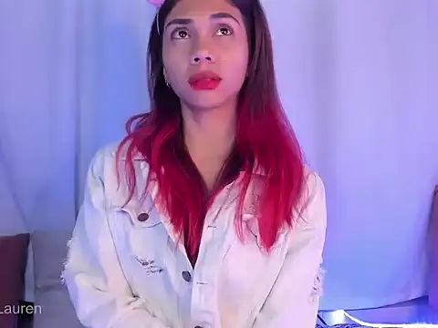 Snapshot of Laurenn_2 chatting on November 20, 3:50 am Laurenn 2 online show from November 20, 3:50 am