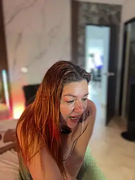 Snapshot of Bigass_curvy chatting on November 2, 8:33 pm Bigass curvy online show from November 2, 8:33 pm