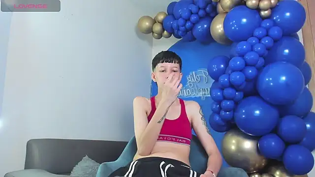 LiamBrown09 online show from June 4, 7:20 pm