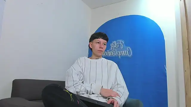 LiamBrown09 online show from June 8, 7:14 pm