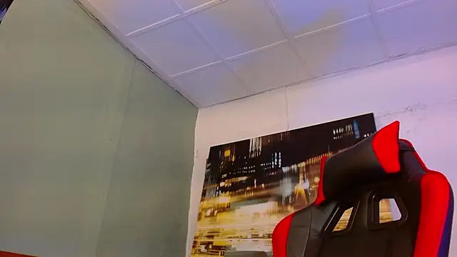 Snapshot of alexgiraldo__ chatting on June 22, 4:04 pm alexgiraldo online show from June 22, 4:04 pm