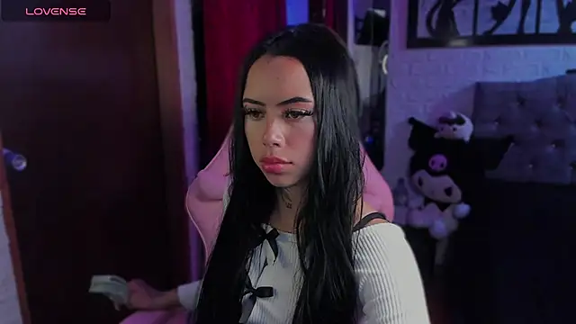 Snapshot of babee_04 chatting on September 22, 6:32 pm babee 04 online show from September 22, 6:32 pm