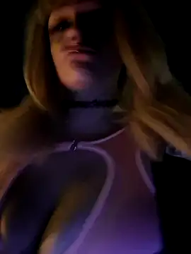 Snapshot of Splash_Queen420 chatting on May 24, 3:00 am Splash Queen420 online show from May 24, 3:00 am