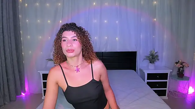 Evolet Bee online show from November 24, 1:00 pm