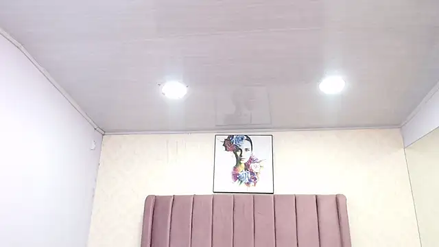 AriannaAdames online show from April 18, 12:20 pm