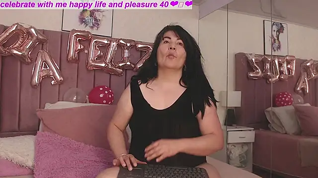 AriannaAdames online show from July 13, 1:14 pm