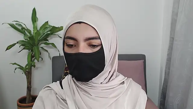 jade nassar online show from October 26, 9:53 pm