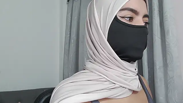 jade nassar online show from November 24, 9:03 pm