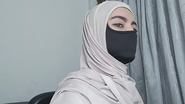 jade nassar online show from December 14, 10:14 pm