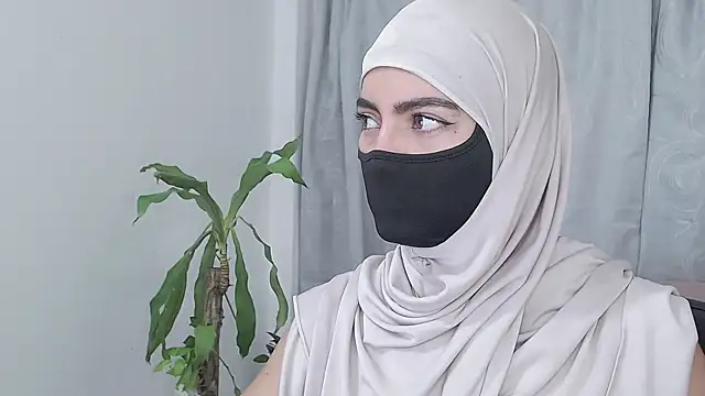 jade nassar online show from February 19, 11:45 pm