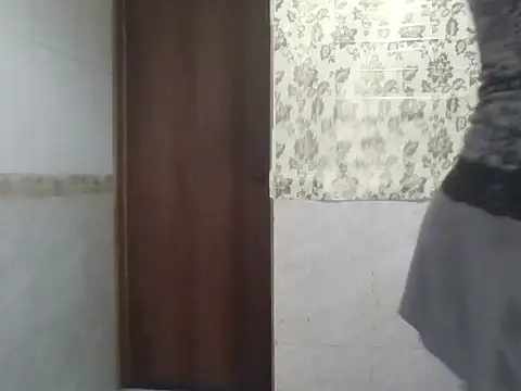 Snapshot of MiyaHottie chatting on October 19, 4:13 am MiyaHottie online show from October 19, 4:13 am