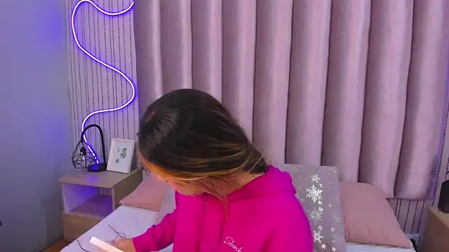 SamanthaPeachss online show from November 6, 12:06 pm