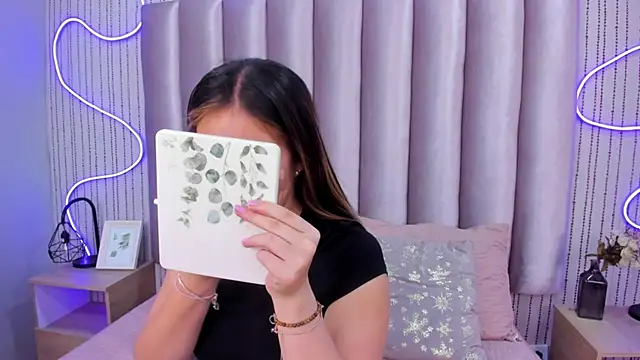 SamanthaPeachss online show from November 11, 11:43 am