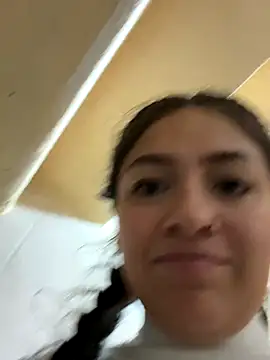 Alyha Cortes online show from November 13, 1:10 pm