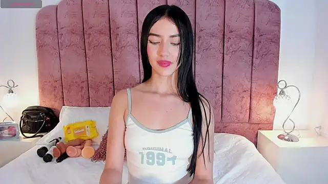 ValeskaZuev1 online show from September 26, 7:40 pm