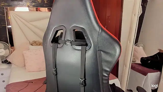 sara slut21 online show from December 18, 4:28 pm