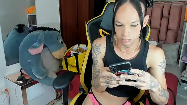 sara slut21 online show from November 24, 5:34 pm