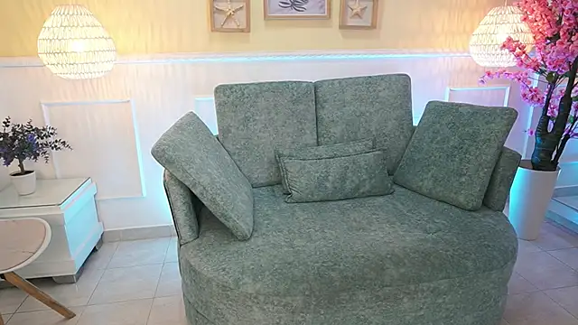 LoonaNyx online show from September 17, 11:34 am