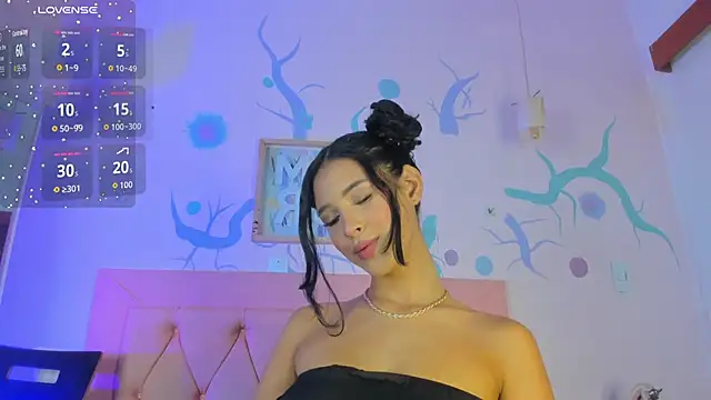 Snapshot of NoahPerez chatting on October 8, 3:04 am NoahPerez online show from October 8, 3:04 am