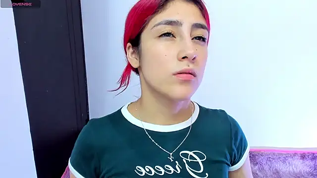 Snapshot of adahraa_younng chatting on October 21, 3:57 pm adahraa younng online show from October 21, 3:57 pm