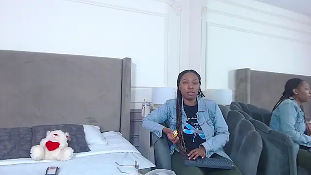 NatashaSilver online show from October 21, 1:12 pm