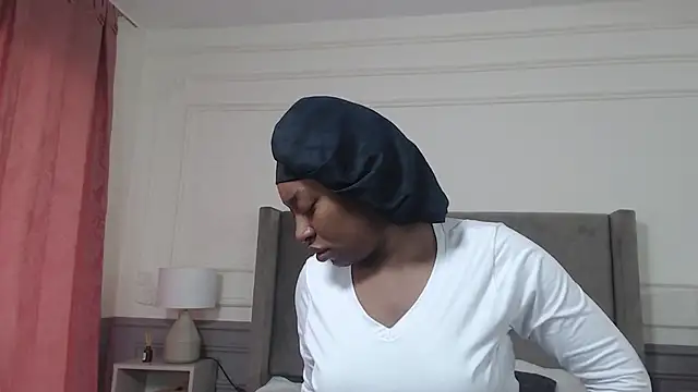 NatashaSilver online show from November 15, 1:07 pm