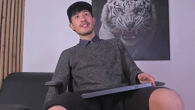 Snapshot of DimitriDeluxe chatting on September 22, 8:00 pm DimitriDeluxe online show from September 22, 8:00 pm