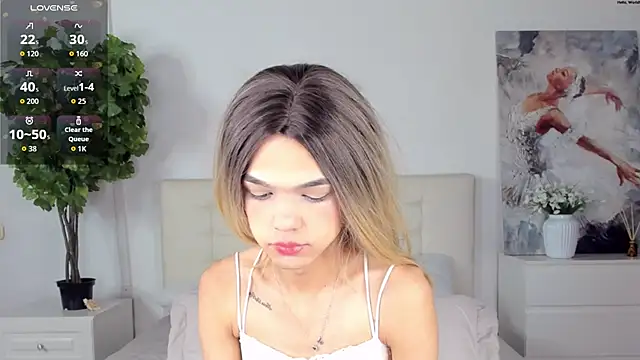 MadonnaRossi online show from April 4, 1:15 am