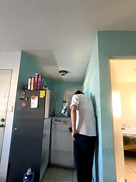 Alexitho25 online show from October 16, 10:00 pm