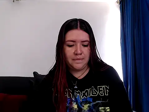 Snapshot of evilheart_69 chatting on September 12, 5:13 pm evilheart 69 online show from September 12, 5:13 pm