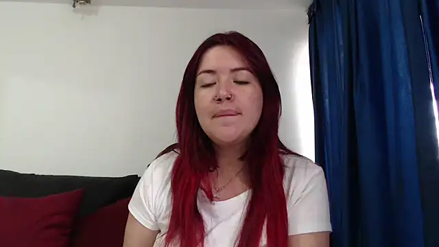 Snapshot of evilheart_69 chatting on October 20, 5:02 pm evilheart 69 online show from October 20, 5:02 pm