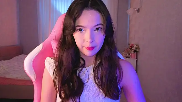 Snapshot of yuna_sunshy chatting on June 8, 1:28 am yuna sunshy online show from June 8, 1:28 am
