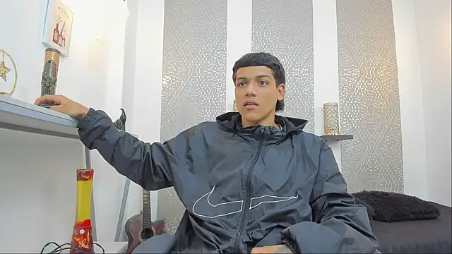 Snapshot of kinky_spice69 chatting on September 18, 5:15 pm kinky spice69 online show from September 18, 5:15 pm