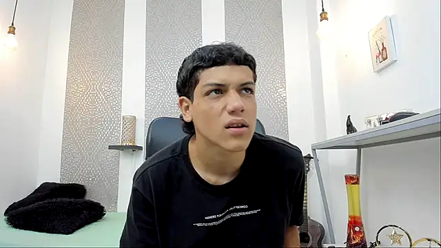 Snapshot of kinky_spice69 chatting on September 23, 6:33 pm kinky spice69 online show from September 23, 6:33 pm