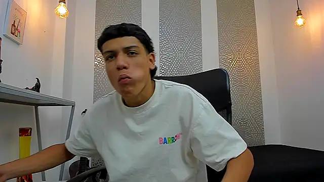 Snapshot of kinky_spice69 chatting on October 4, 7:45 pm kinky spice69 online show from October 4, 7:45 pm