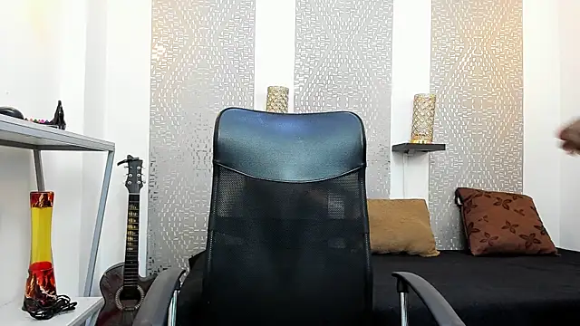 Snapshot of kinky_spice69 chatting on October 13, 2:06 pm kinky spice69 online show from October 13, 2:06 pm