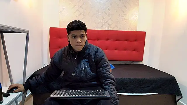 Snapshot of kinky_spice69 chatting on October 21, 11:33 am kinky spice69 online show from October 21, 11:33 am