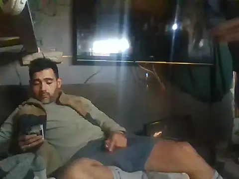 Snapshot of Enano63no chatting on October 26, 9:42 pm Enano63no online show from October 26, 9:42 pm