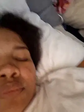 Snapshot of madelene chatting on February 1, 4:56 am madelene online show from February 1, 4:56 am