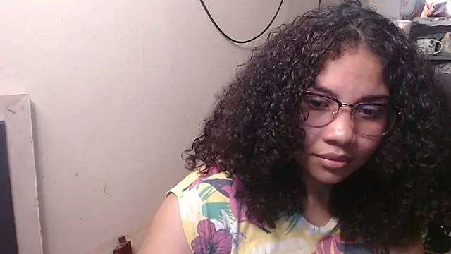 Snapshot of madelene chatting on February 23, 10:09 pm madelene online show from February 23, 10:09 pm