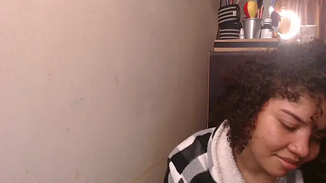 Snapshot of madelene chatting on October 6, 1:36 am madelene online show from October 6, 1:36 am