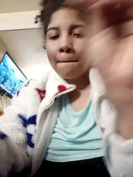 Snapshot of madelene chatting on October 15, 12:33 am madelene online show from October 15, 12:33 am