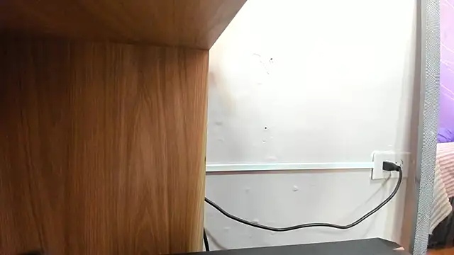 Snapshot of emma__rose1 chatting on September 10, 3:06 am emma rose1 online show from September 10, 3:06 am